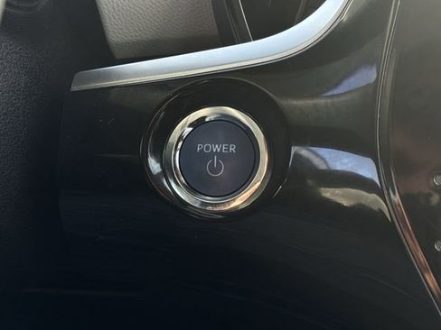 Used 2021 Toyota Prius Prime XLE FWD image 17