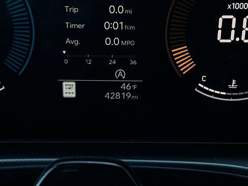 Used 2025 Hyundai Santa Fe SEL image 41