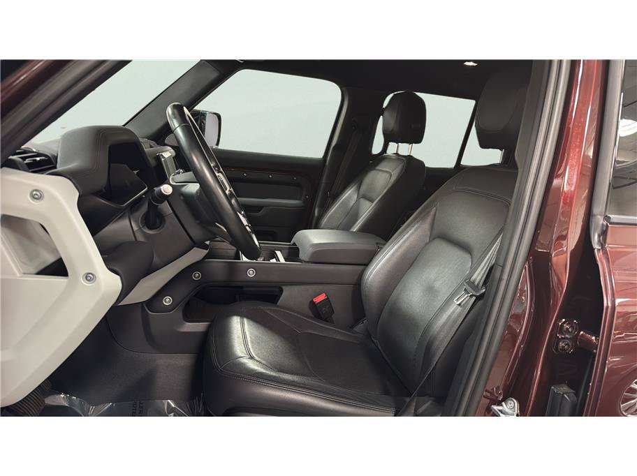 Used 2023 Land Rover Defender 130 SE AWD/4WD image 17