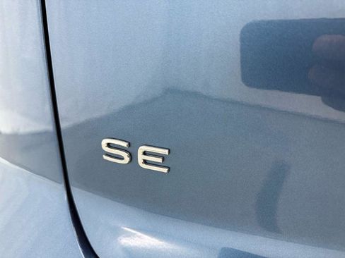 Used 2020 Volkswagen Atlas Cross Sport SE image 40