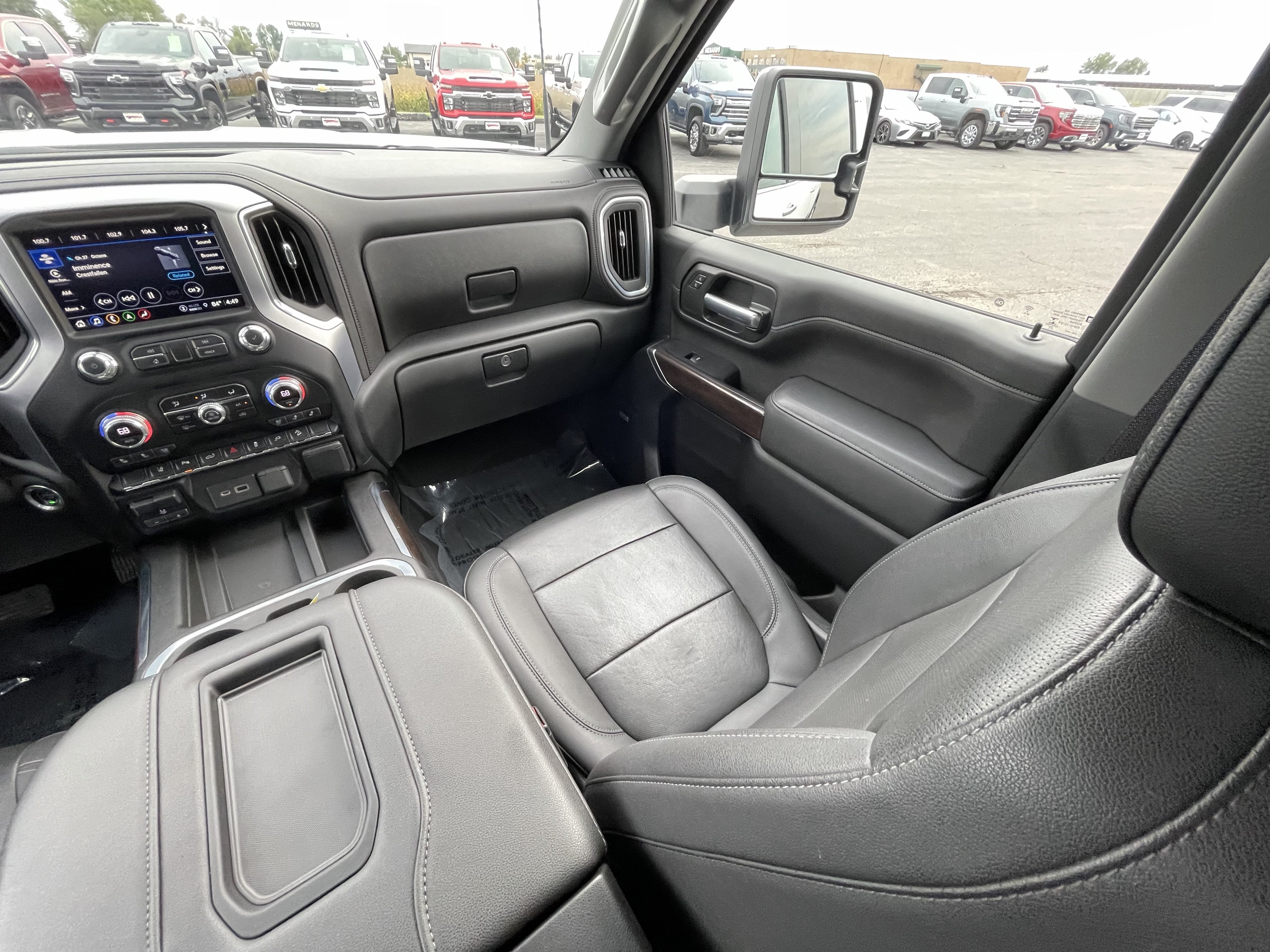 Certified 2021 GMC Sierra 2500 SLT w/ SLT Preferred Package AWD/4WD image 39