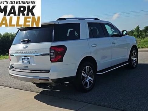 Used 2023 Ford Expedition Limited AWD/4WD image 8
