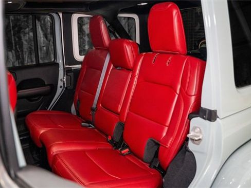 Used 2024 Jeep Wrangler Unlimited Rubicon 392 image 12