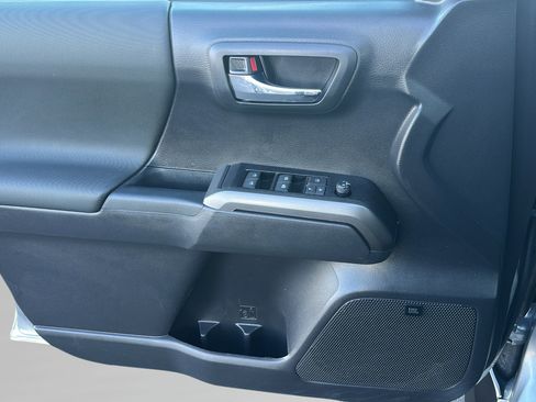 Used 2023 Toyota Tacoma TRD Off-Road w/ TRD Premium Off Road Package image 42