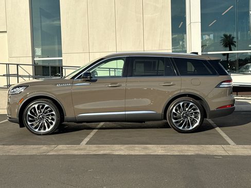 New 2026 Lincoln Aviator Reserve image 6