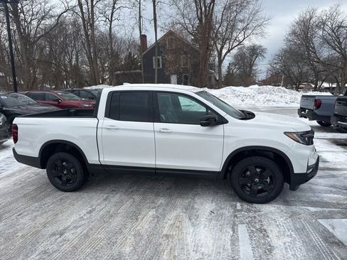 New 2026 Honda Ridgeline Black Edition image 2