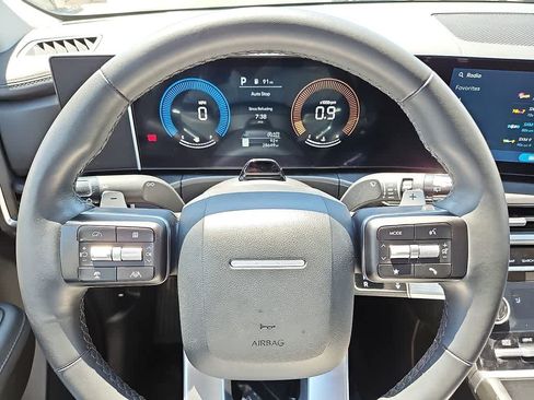 Used 2025 Hyundai Santa Fe SEL AWD/4WD image 18