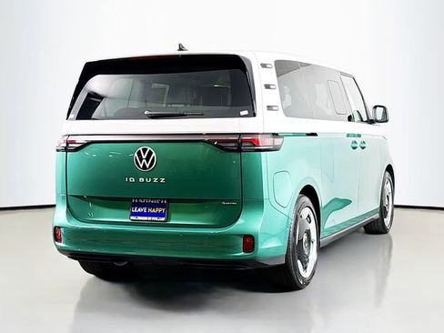 New 2025 Volkswagen ID. Buzz Pro S Plus image 7