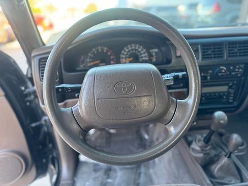 Used 2000 Toyota Tacoma 4x4 Xtracab V6 image 14