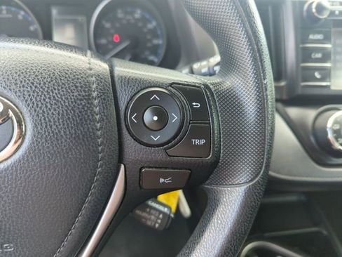 Used 2017 Toyota RAV4 LE FWD image 22