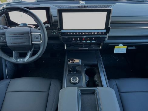 New 2025 GMC Hummer EV 2X image 10