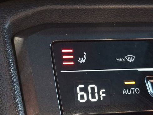 Certified 2023 Volkswagen Tiguan SE R-Line image 25