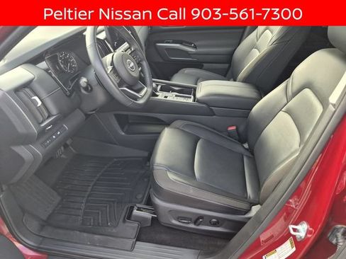 Certified 2025 Nissan Pathfinder SL w/ SL Premium Package FWD image 20