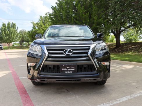Used 2016 Lexus GX 460 w/ Premium Package AWD/4WD image 2