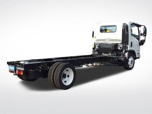 New 2025 Chevrolet Low Cab Forward 5500XG RWD image 4