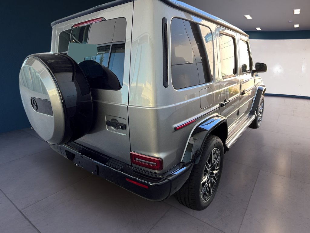 New 2027 Mercedes-Benz G 580 e image 3
