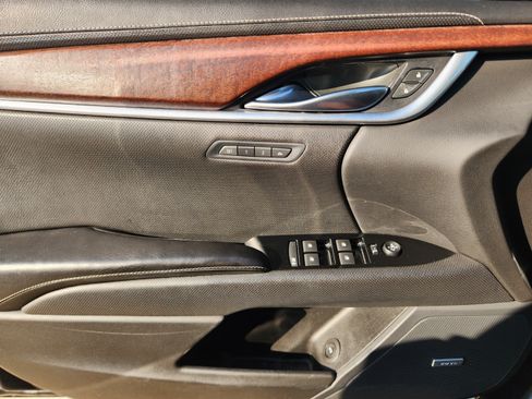 Used 2019 Cadillac XTS Luxury FWD image 18