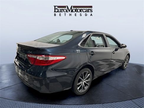 Used 2015 Toyota Camry XSE image 5