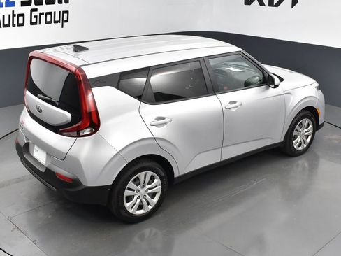 Used 2020 Kia Soul LX FWD image 13