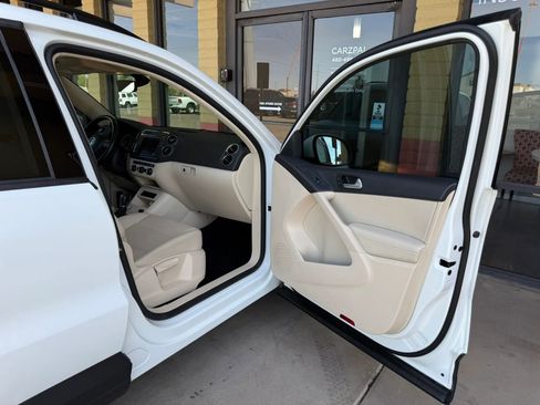 Used 2017 Volkswagen Tiguan S FWD image 22