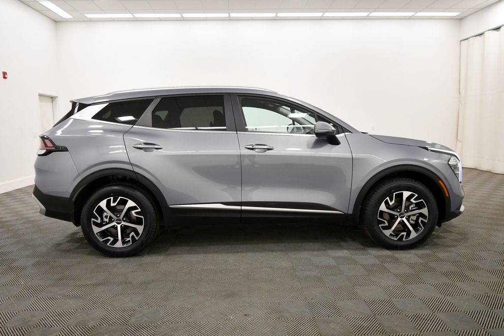 Certified 2023 Kia Sportage EX AWD/4WD image 9