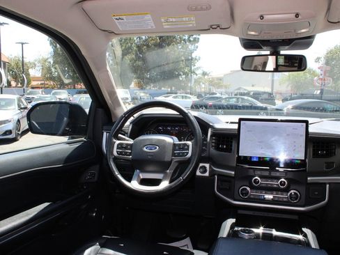 Used 2024 Ford Expedition Max XLT RWD image 29