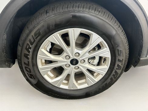 Used 2025 Ford Escape Active AWD/4WD image 11