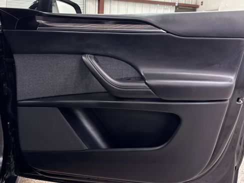 Used 2023 Tesla Model X Base image 27