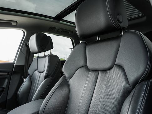 Certified 2021 Audi Q5 Prestige w/ Prestige Package image 10