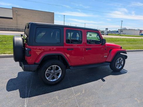 Used 2022 Jeep Wrangler Unlimited Sahara w/ Cold Weather Group AWD/4WD image 8
