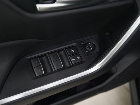 Used 2025 Toyota RAV4 XLE AWD/4WD image 20