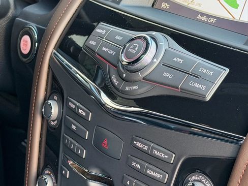 Used 2020 Nissan Armada Platinum w/ Platinum Reserve Package image 37