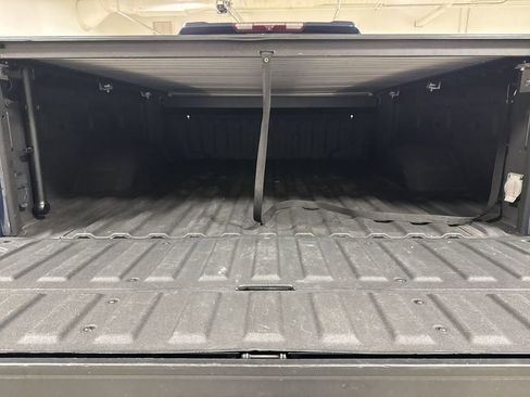 Used 2021 GMC Sierra 2500 SLT w/ SLT Convenience Package image 23