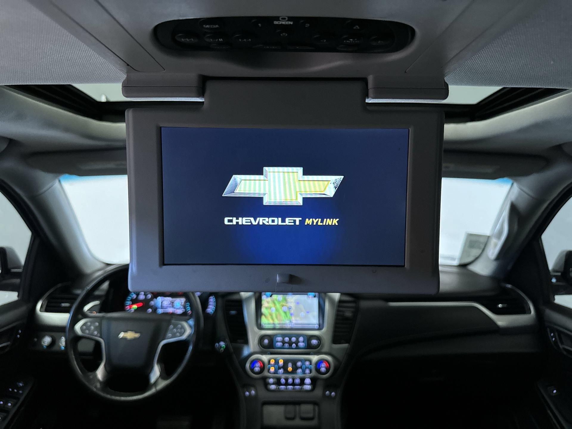 Used 2018 Chevrolet Suburban LT AWD/4WD image 25