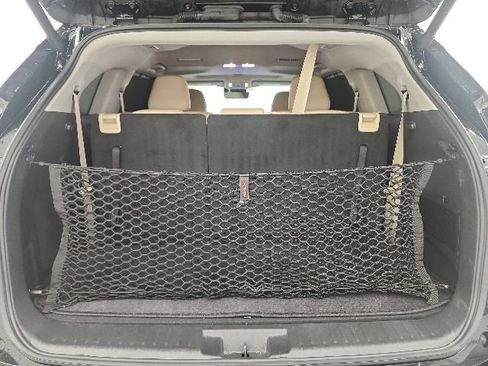 Used 2025 Toyota Highlander Limited AWD/4WD image 30