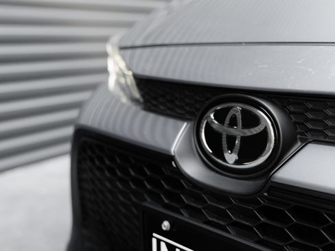 Used 2020 Toyota Corolla LE w/ Carpet Mat Package (TMS) FWD image 34