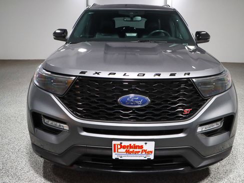 Used 2023 Ford Explorer ST w/ Technology Package AWD/4WD image 4