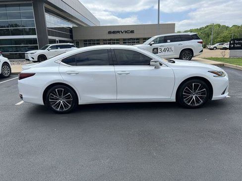 Certified 2025 Lexus ES 300h w/ Premium Package FWD image 2