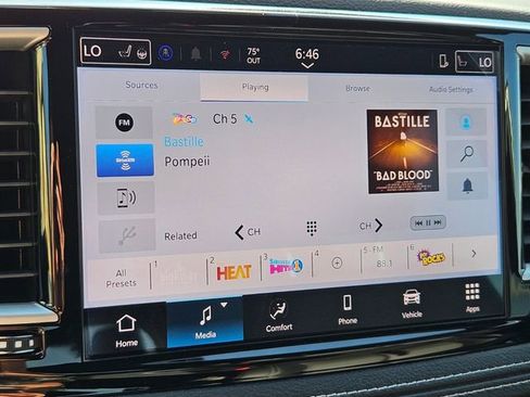 New 2025 Chrysler Pacifica Select FWD image 20