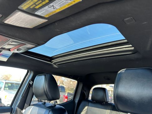 Certified 2019 Toyota Tacoma TRD Off-Road image 31