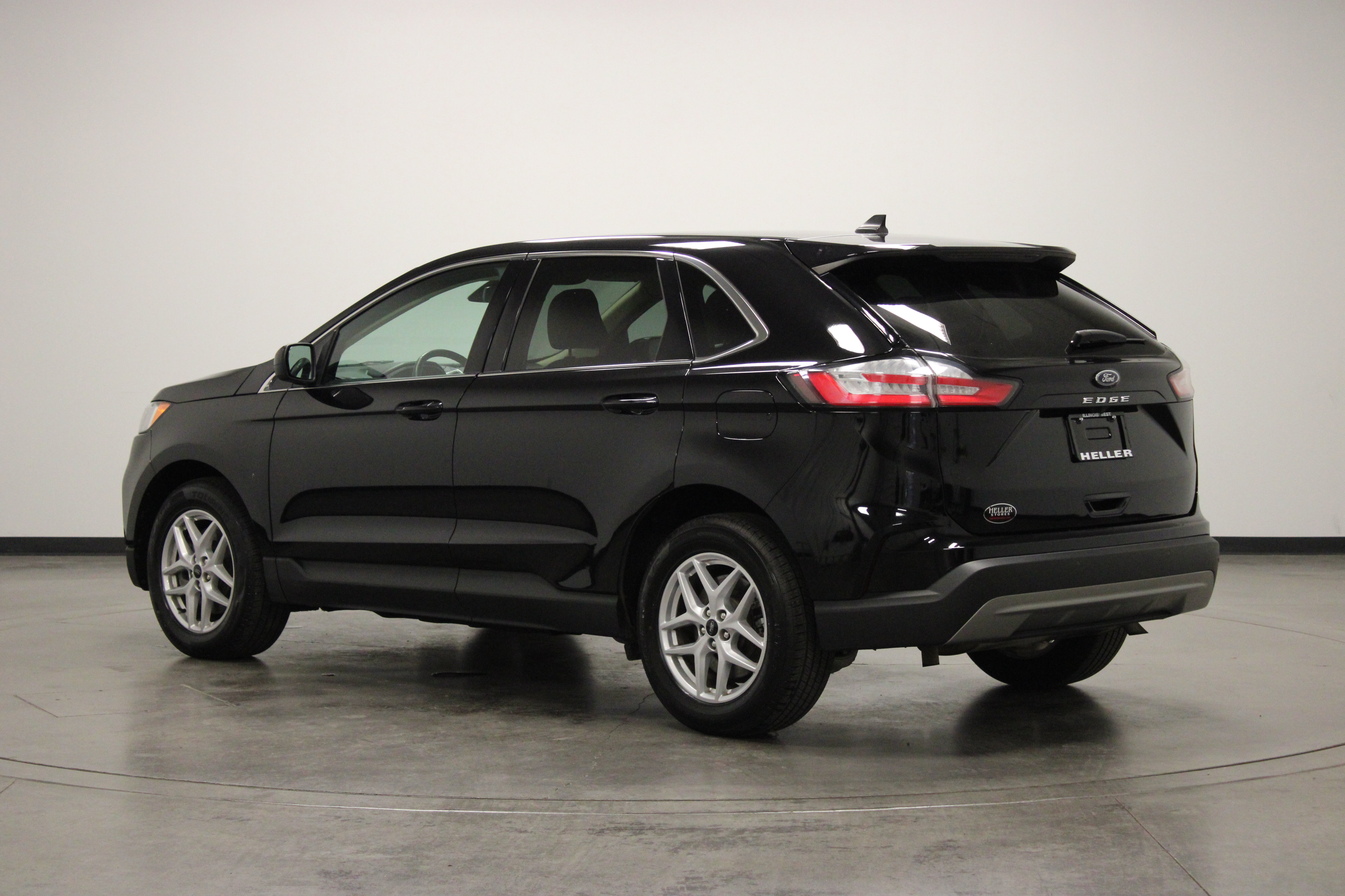 Used 2024 Ford Edge SEL AWD/4WD image 6
