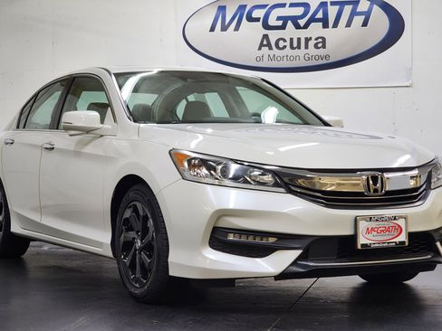 Used 2017 Honda Accord EX-L image 2