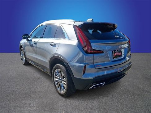 Used 2024 Cadillac XT4 Premium Luxury image 7