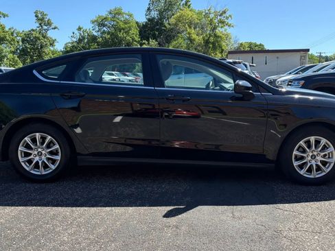 Used 2016 Ford Fusion S FWD image 11