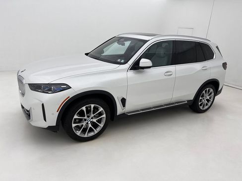 Used 2024 BMW X5 xDrive40i w/ Premium Package AWD/4WD image 5