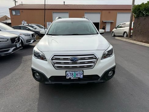 Used 2015 Subaru Outback 2.5i Premium AWD/4WD image 2
