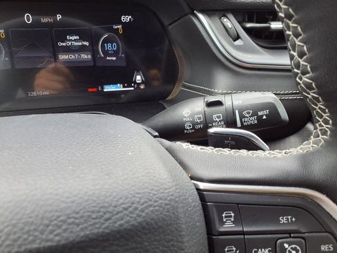 Used 2025 Jeep Grand Cherokee Altitude AWD/4WD image 20