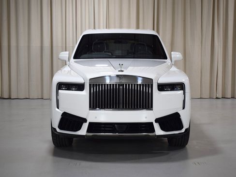 New 2026 Rolls-Royce Cullinan image 8