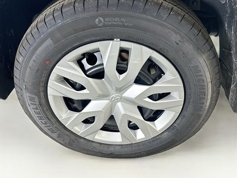 Used 2026 Toyota Corolla Cross L FWD image 11