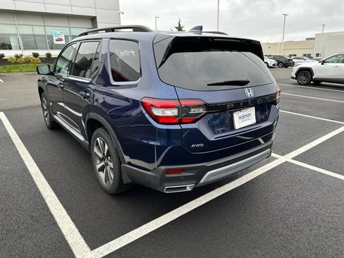 Used 2024 Honda Pilot Touring image 6